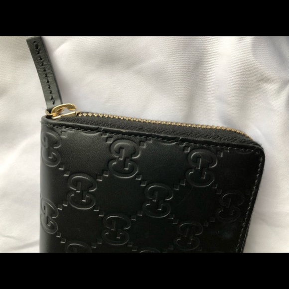 Gucci Bow Signature Zip Around Wallet. Gently used!!!🇮🇹 - Picture 6 of 8